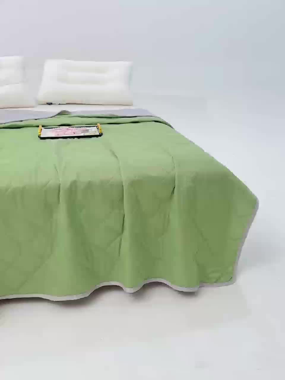 Reversible Cooling Summer Blanket – Lightweight and Breathable