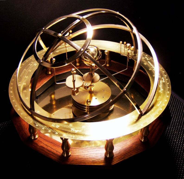 Large orrery model of the solar system – detailed representation of the planets