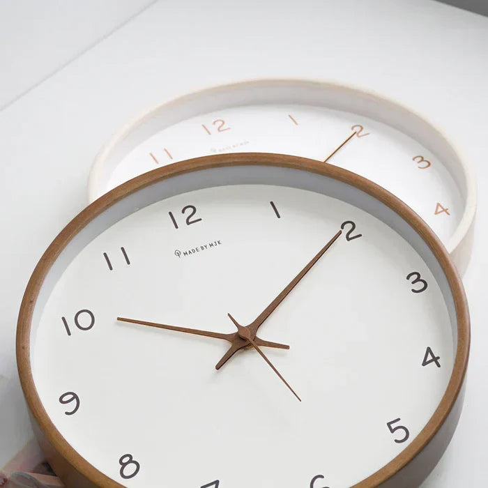 Elegant, Silent Wall Clock – For a Calm, Stylish Interior Finish