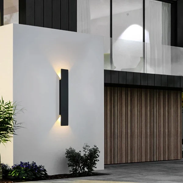 AquaLine LED Outdoor Wall Lamp – Elegant Design with Weatherproof Housing