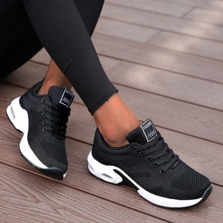 Lightweight orthopaedic women's trainers with breathable mesh and cushioned sole