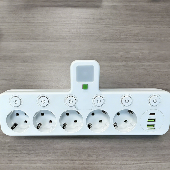 Power Strip with USB and Switches | Multi-Socket Surge Protector 2500 W