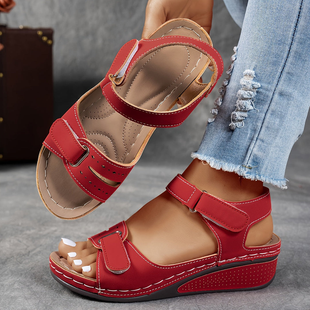 Comfortable orthopaedic sandals