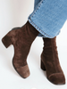 Elegant women's heeled boots