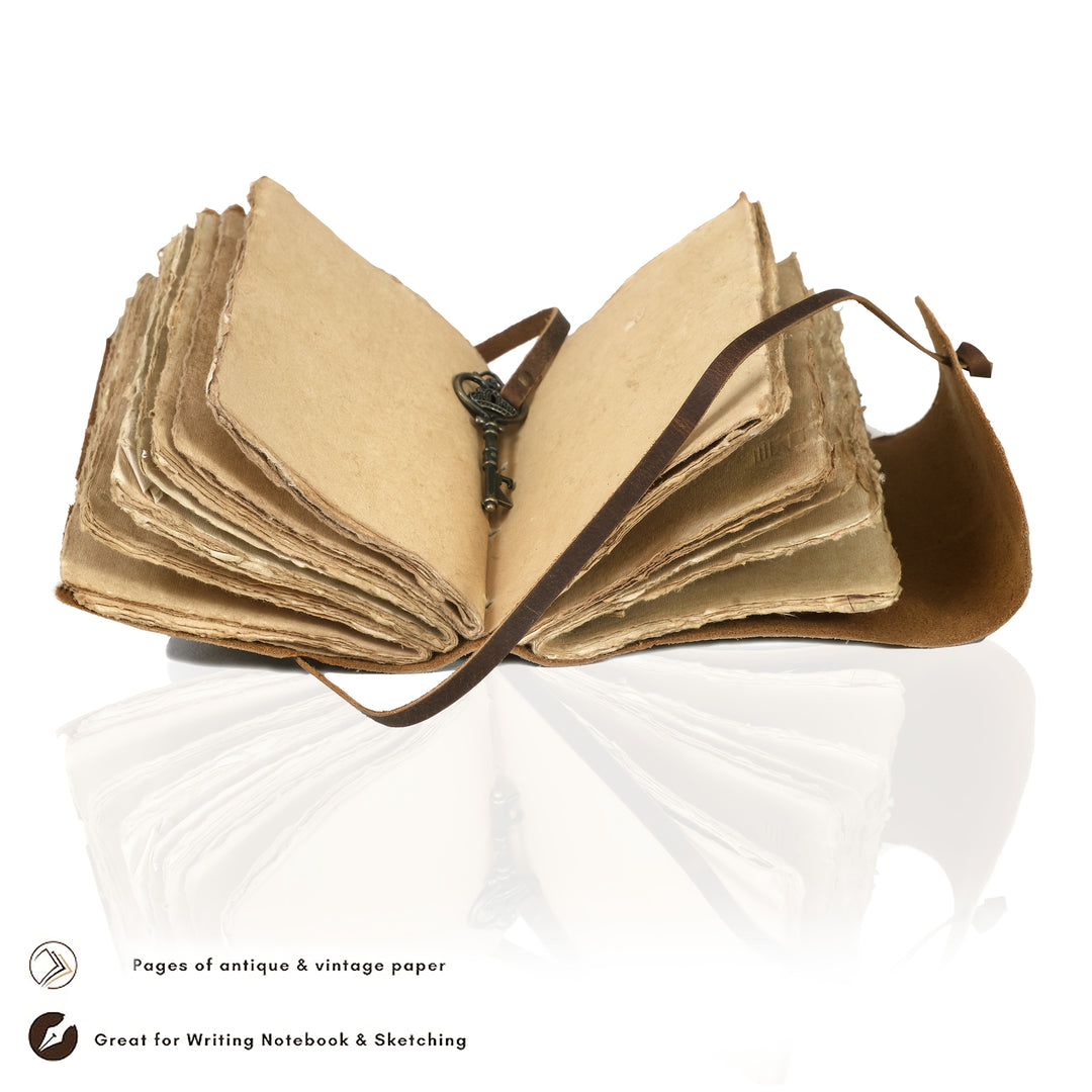 Handmade Vintage Notebook with Leather Look and Lock Closure – For Creative Minds