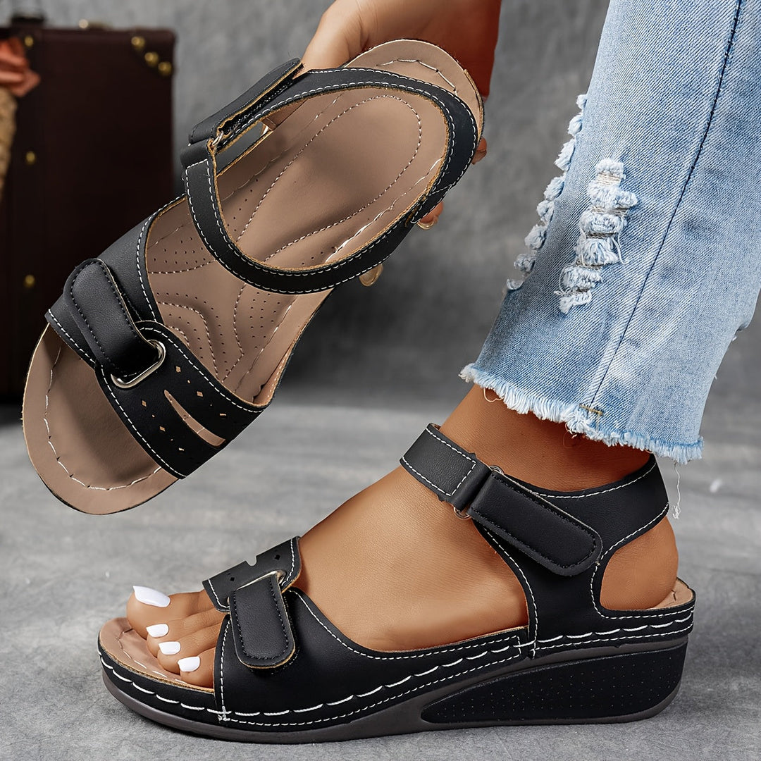 Comfortable orthopaedic sandals