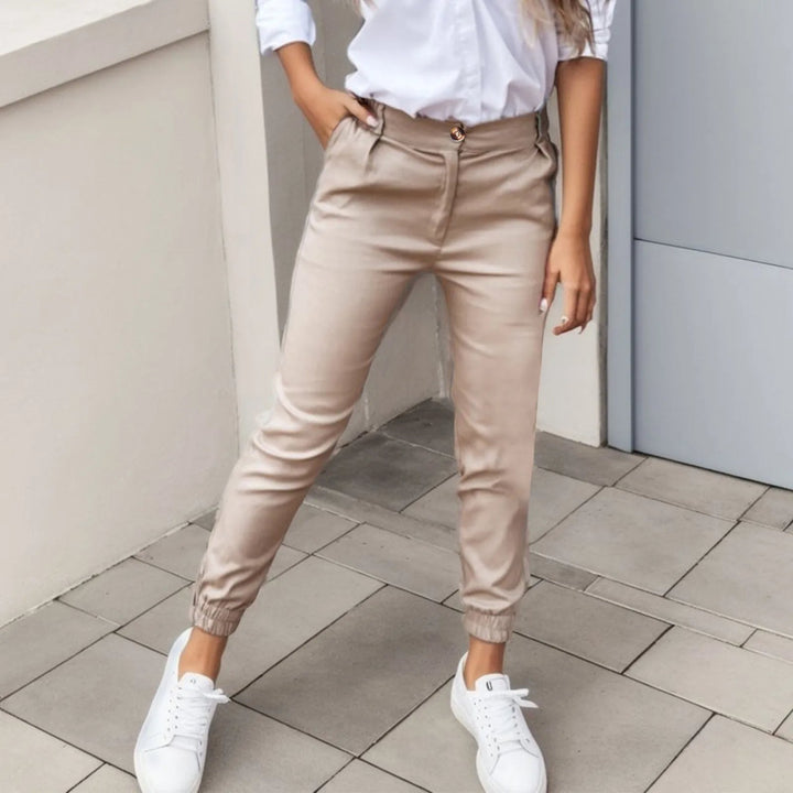High-Waist Workout Pants with Pocket Details