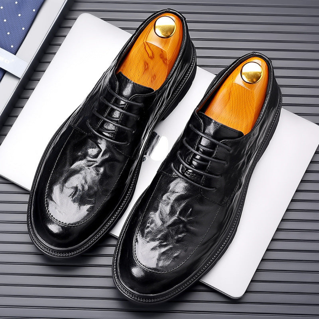 Classic Elegance for All Seasons Leather Oxford Shoes