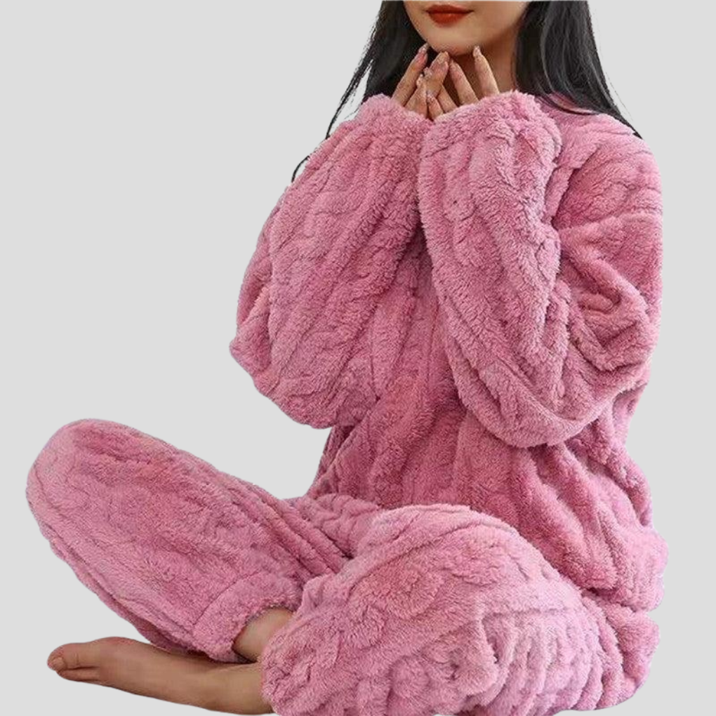 Women’s Fleece Pajama Set