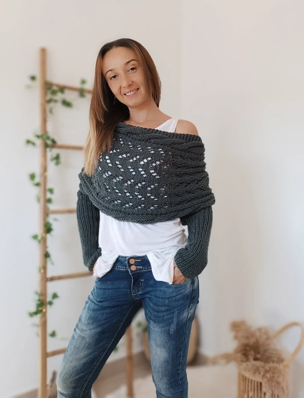 Wrap scarf with double sleeves - cosy knitted scarf with integrated sleeves