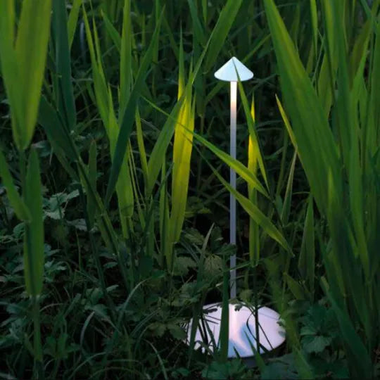 Luma – Modern Slim Wireless LED Table Lamp for Elegant Lighting