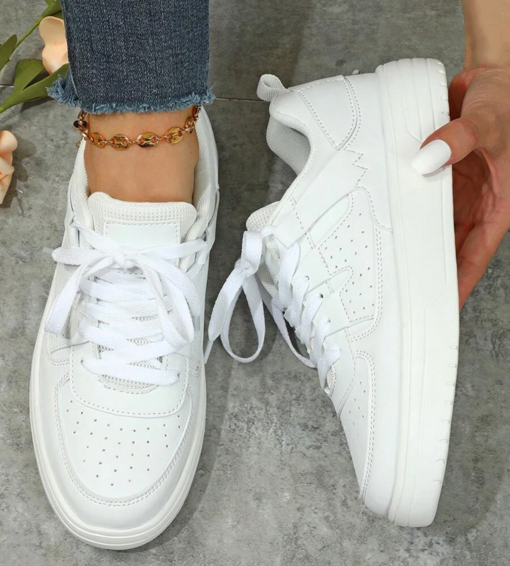 Women’s Sneakers Sporty Comfort with Everyday Elegance