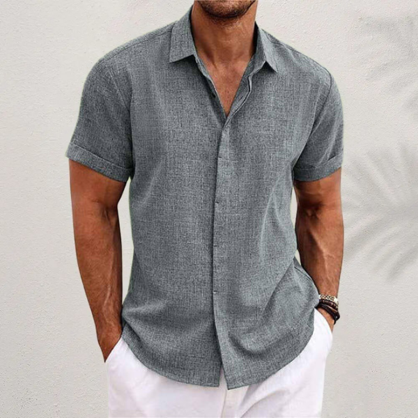 Classic Men's Short-Sleeve Shirt with Button Placket and Flared Collar