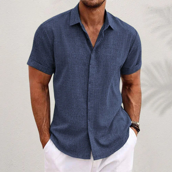Classic Men's Short-Sleeve Shirt with Button Placket and Flared Collar