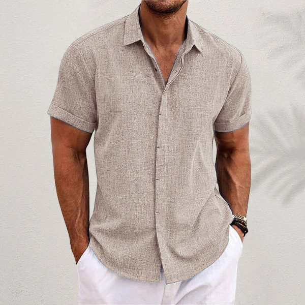 Classic Men's Short-Sleeve Shirt with Button Placket and Flared Collar