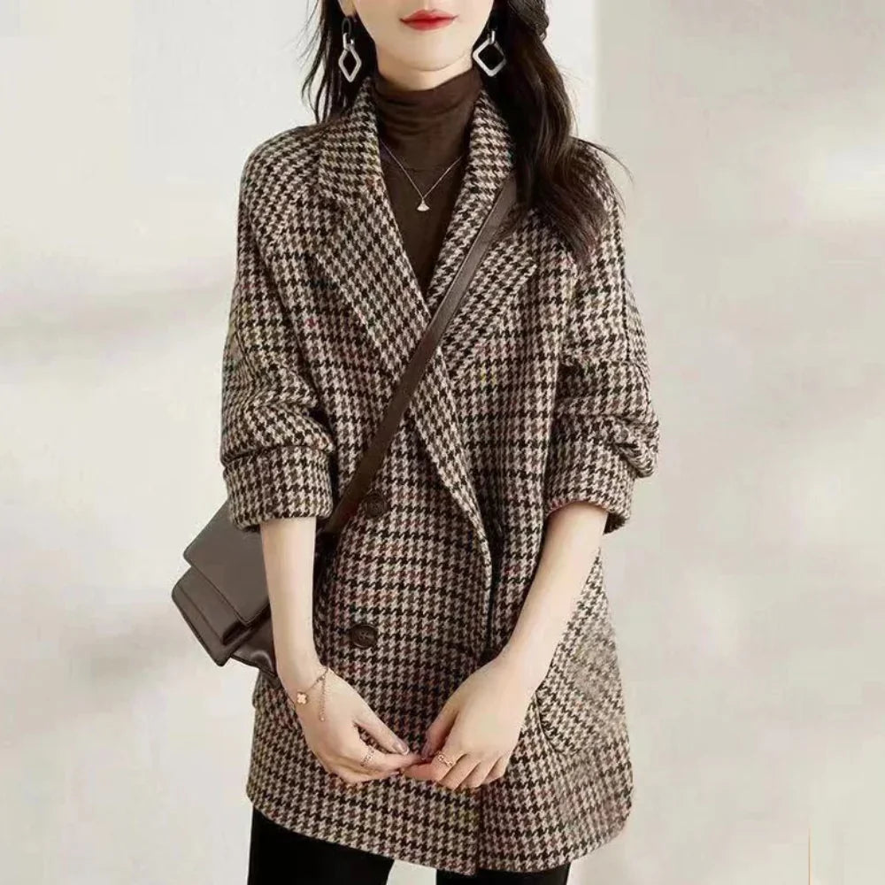 Women’s Coat with Classic Double-Breasted Design