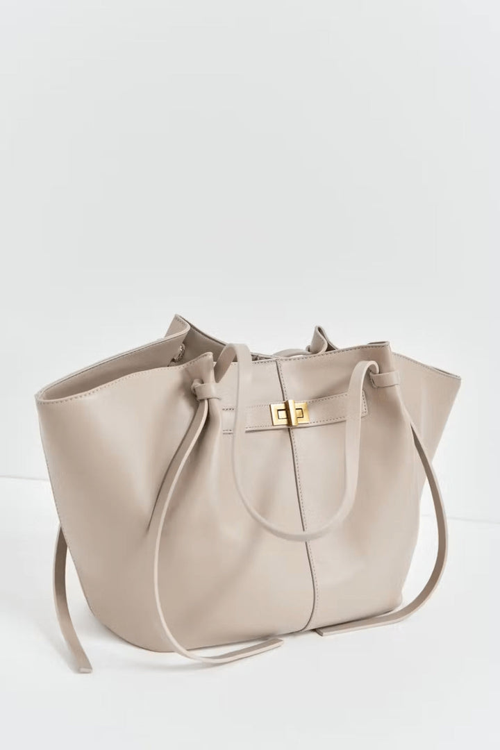 Leather Tote Bag for Everyday Use with Front Fastening