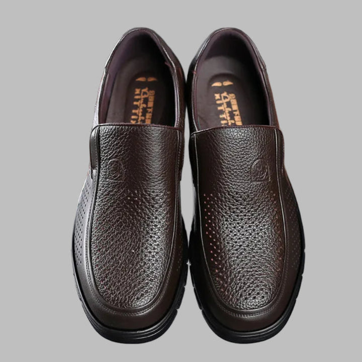 Men’s Casual Shoes Made of Genuine Leather