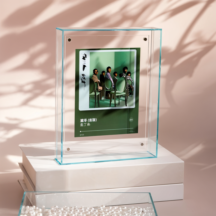 VividAcryl – 80s-Style Neon Acrylic Photo Frames
