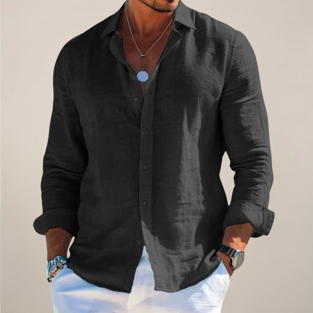Relaxed linen men's shirt with button fastening and long sleeves