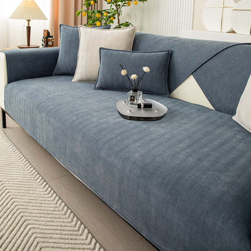 PristineCover – Keep Your Sofa Clean and Scratch-Free!