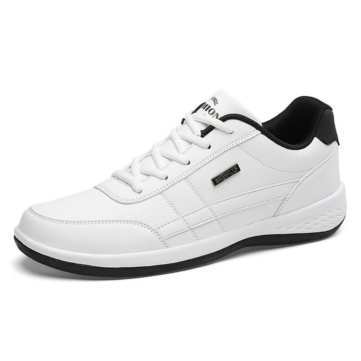Elegant men's leather trainers with front lacing and side panel