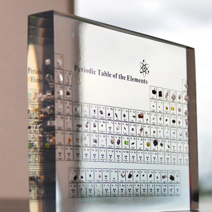 Tabletop Display with Elements - Elementiqo
