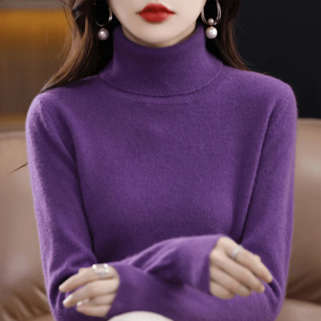 Women’s Fine-Knit Turtleneck Sweater