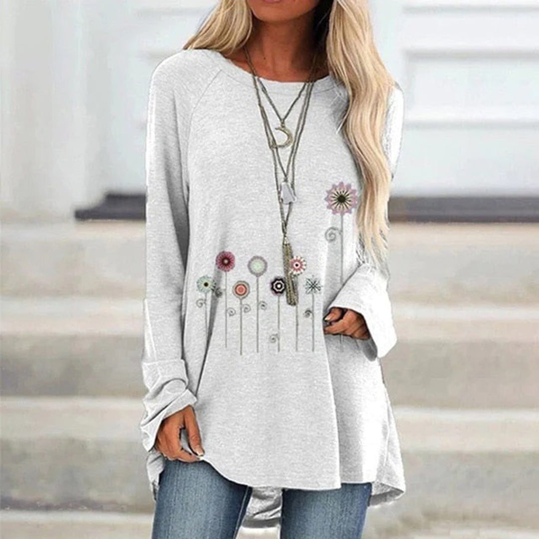 Sweatshirt with 3D Floral Embroidery Soft Texture Meets Subtle Elegance