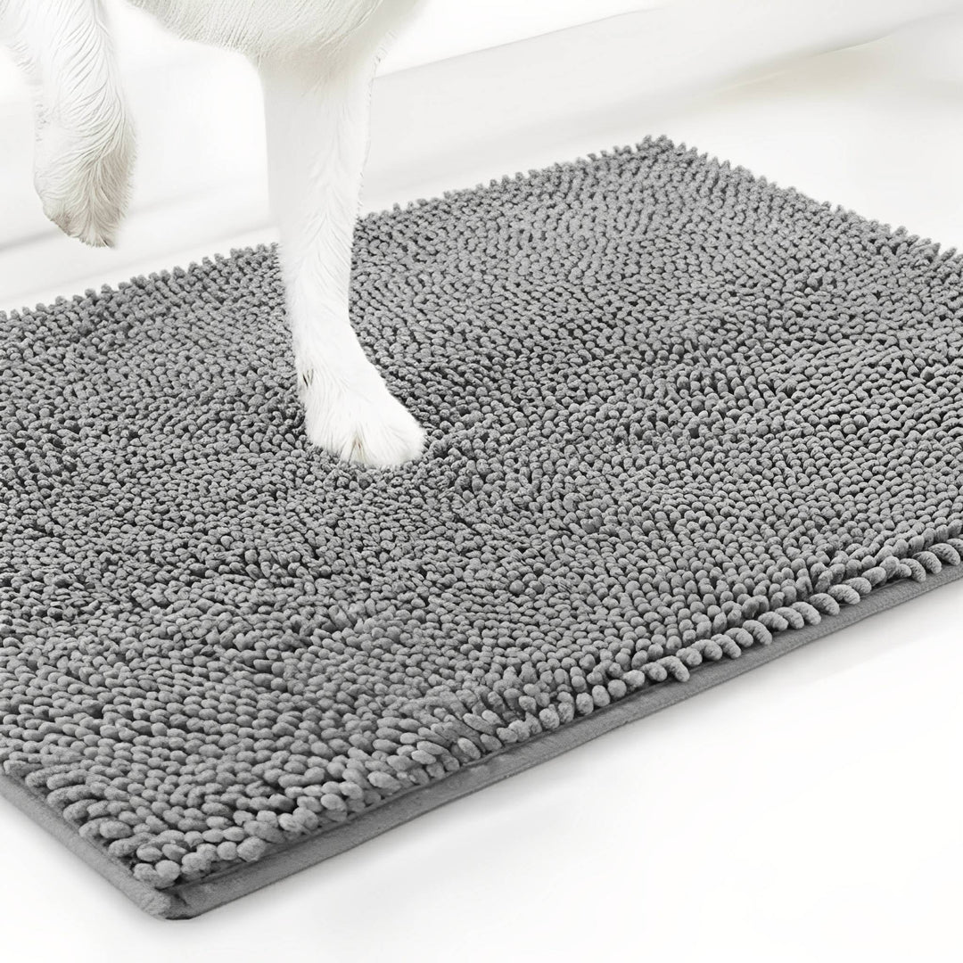 Absorbent non-slip dog door mat for muddy paws