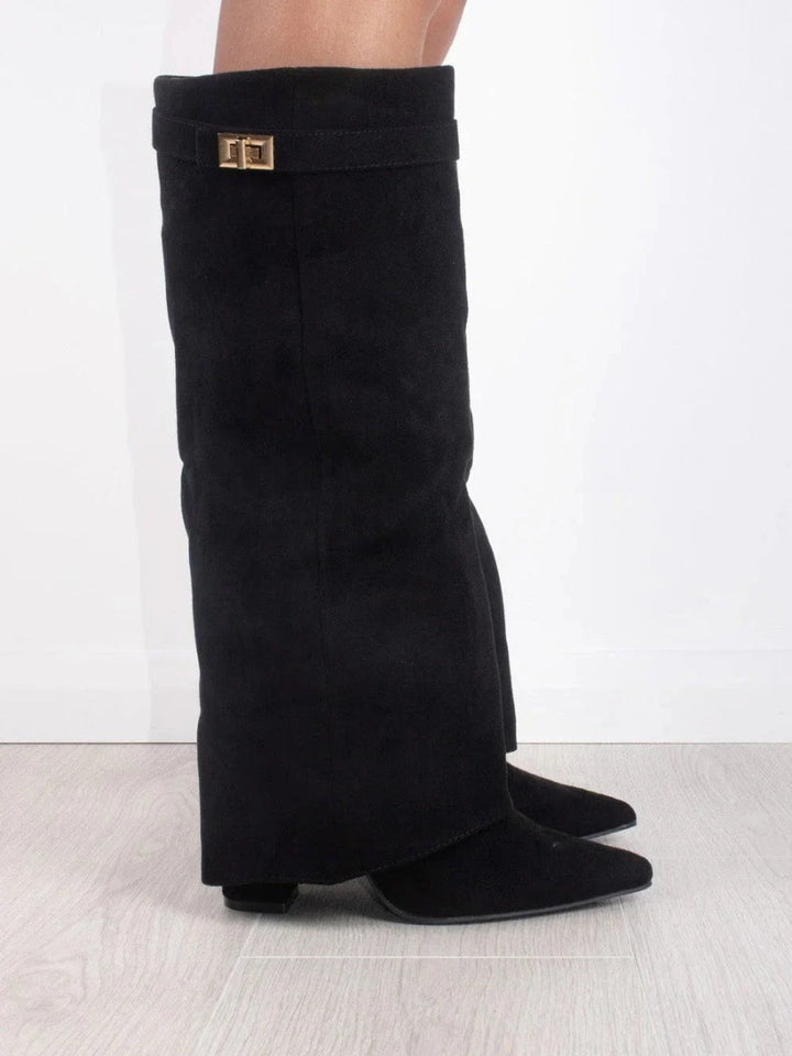 High-quality elegant women's shoes – golden details