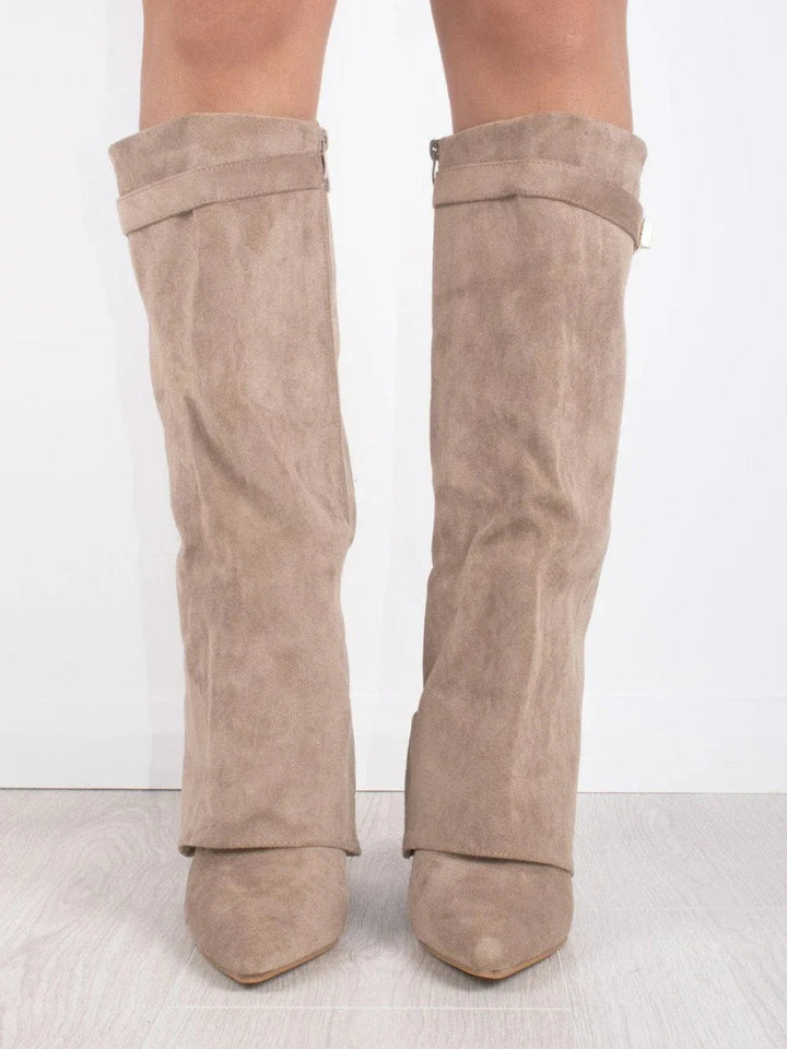 High-quality elegant women's shoes – golden details