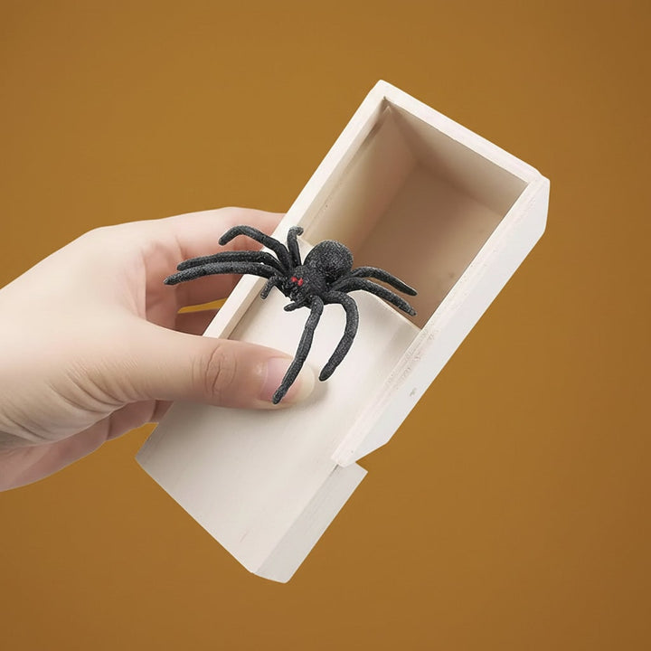 Halloween Gag Gift Boxes Funny Prank Spider Box with Jump Scare Mechanism Wooden Surprise
