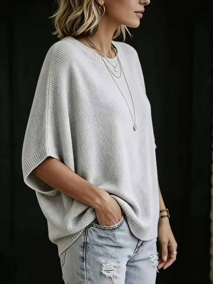 Casual Knit Top with Short Batwing Sleeves and Round Neckline