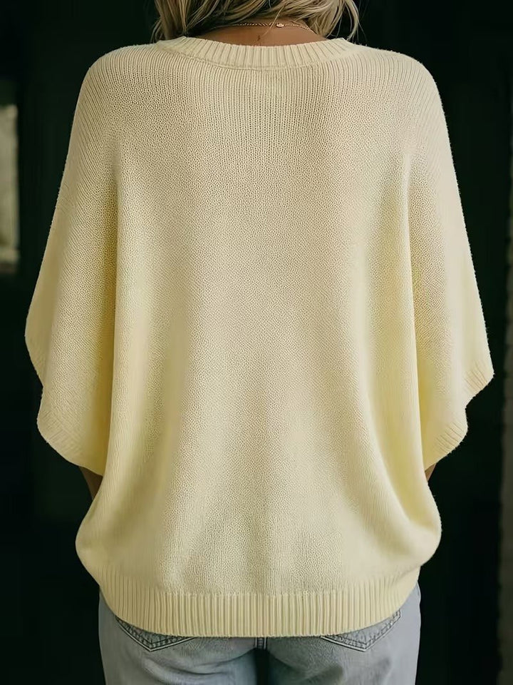 Casual Knit Top with Short Batwing Sleeves and Round Neckline