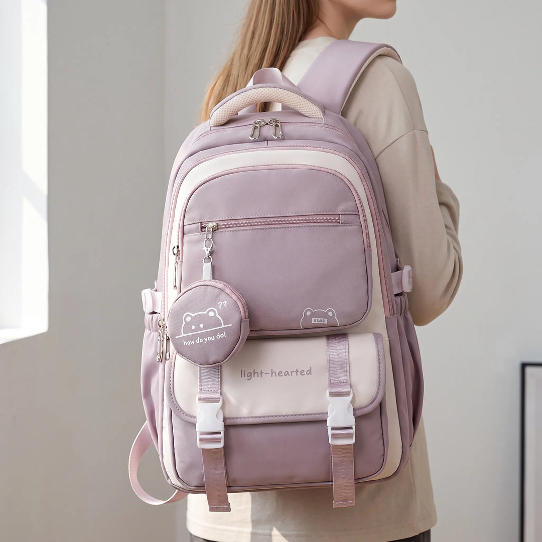 Multifunctional school backpack for everyday use – comfort and style