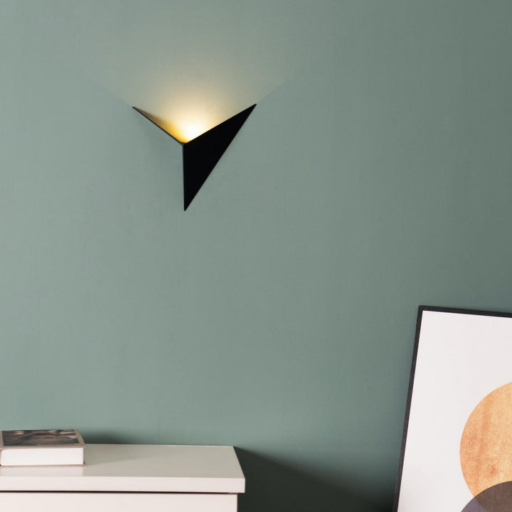 TrigoLux - Modern Triangular Wall Lamp
